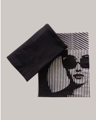 KREATIVNÍ BALÍČKY LÁTEK! 🎁 Látky jsou zkombinovány tak, abyste mohly rovnou začít TVOŘIT. ✂️🪡🧵 Tak honem pro ně, od...